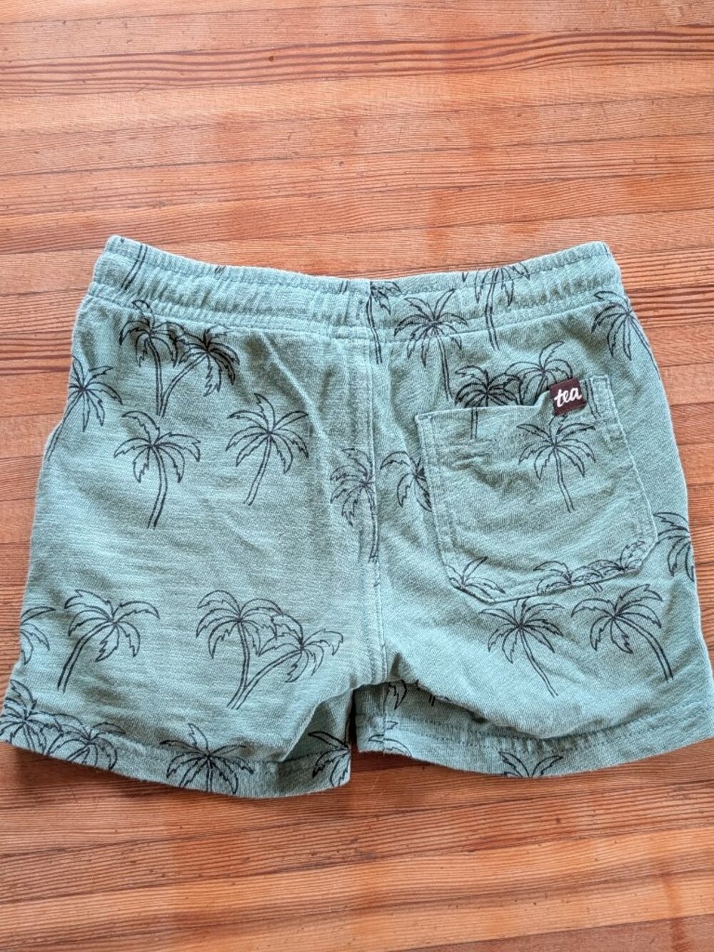 Tea Collection Palm Shorts - Picture 3 of 6